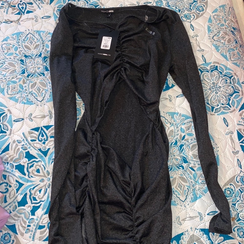 Fashion Nova Dress Bodycon The Middle Part Is Open